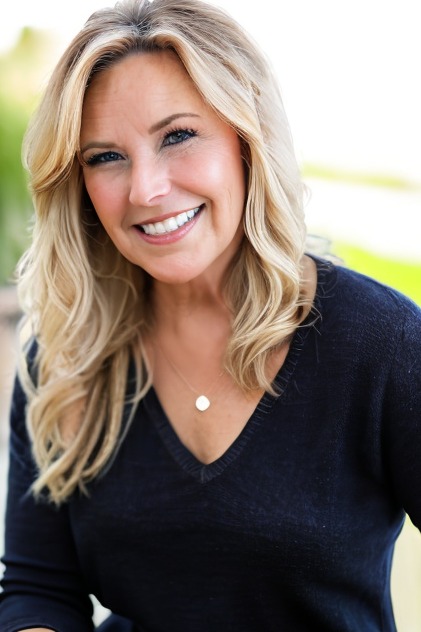 Paula Pelton - New Headshot